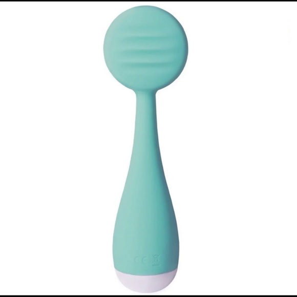 PMD Clean Smart Facial Cleansing Device - Picture 5 of 12